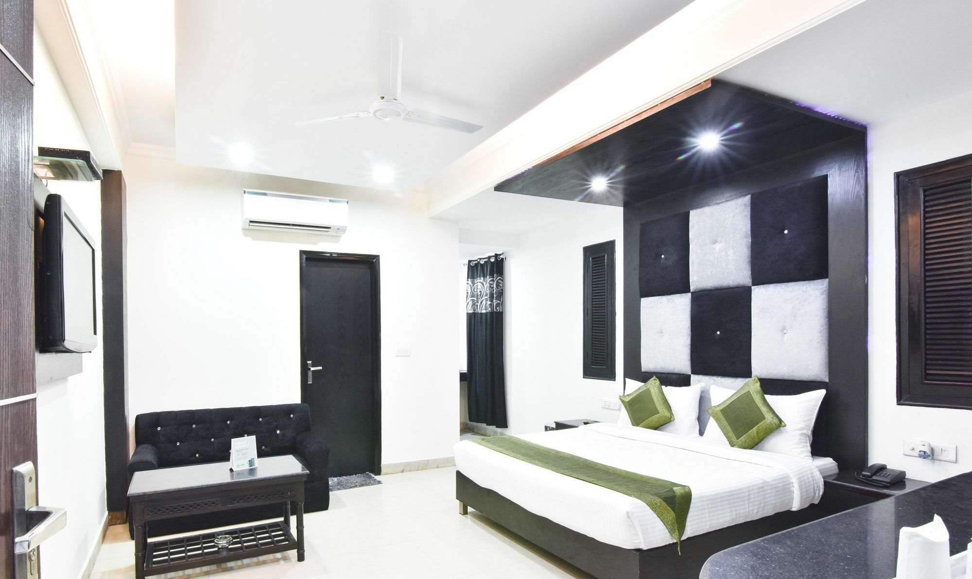 Hotel Treebo Mehar Castle Delhi  Esterno foto