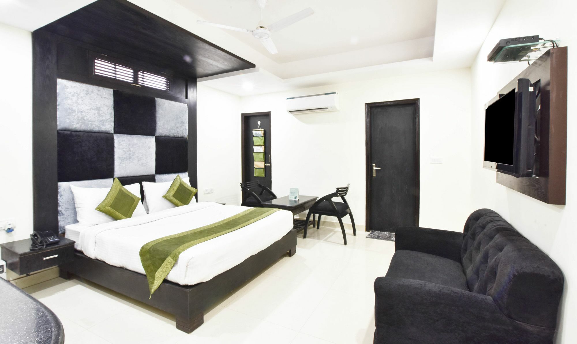 Hotel Treebo Mehar Castle Delhi  Esterno foto